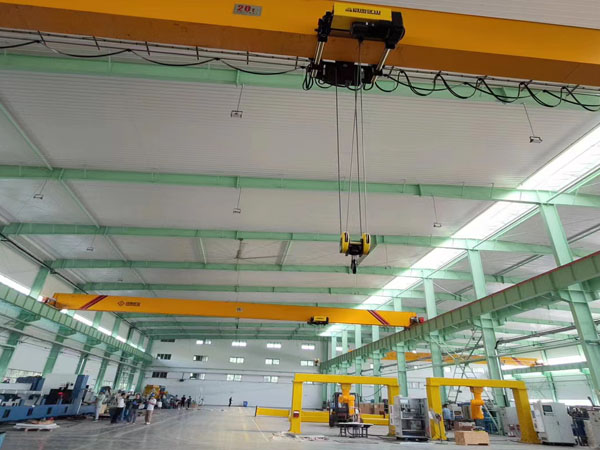 什么是橋式起重機？？無錫神舟起重設備有限公司